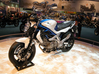 suzuki gladius 1