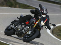 photo Aprilia Dorsoduro Factory