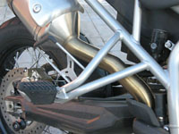 http://www.emoto.com/img/docs/6822/triumph-tiger-800-xc-repose-pieds-arriere_s.jpg