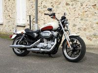 photo Harley-Davidson SuperLow