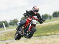 photo Ducati Monster 696+