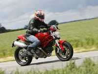 photo Ducati Monster 696+