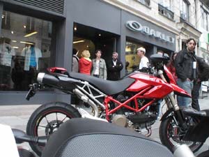 oakley ducati hypermotard