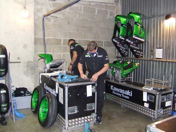 stand kawasaki racing team stand kawasaki racing team