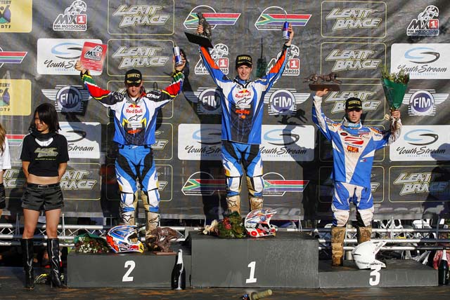 mxgp afrique du sud nelspruit mx2 podium tommy searle tyla rattray nicolas aubin mxgp afrique du sud nelspruit mx2 podium tommy searle tyla rattray nicolas aubin