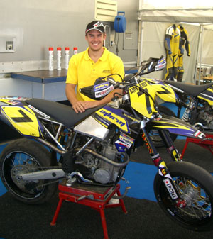 adrien goguet alpe d huez stand