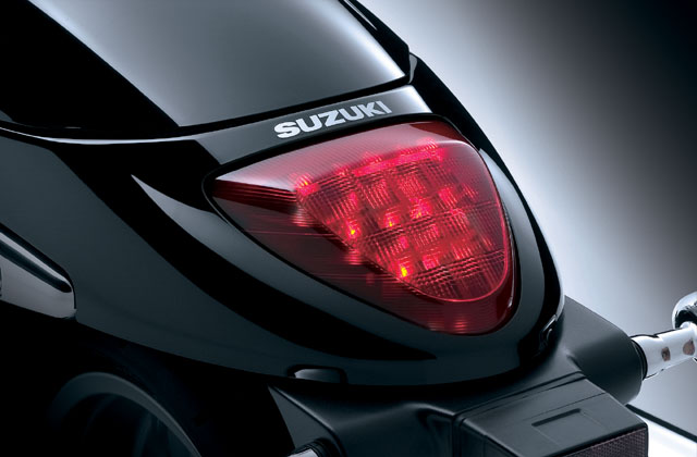 suzuki m1500 taillight