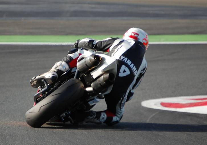 julien millet superstock 1000 magny cours