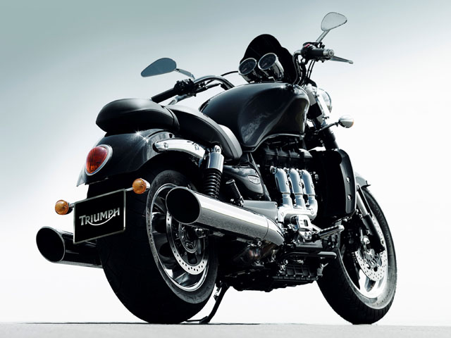 triumph rocket iii roadster 34 arriere