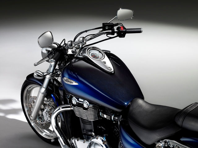 triumph thunderbird phantom blue haze 1700