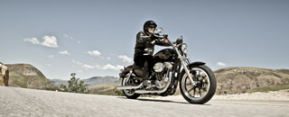 Harley-Davidson pr�sente son nouveau Superlow 2011
