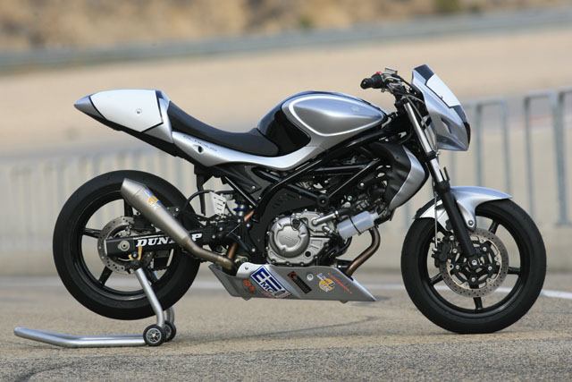 suzuki gladius trophy 2012 toute equipee