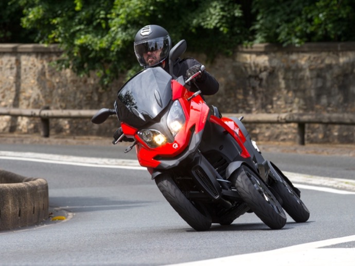 le scooter a 4 roues quadro4 le scooter a 4 roues quadro4