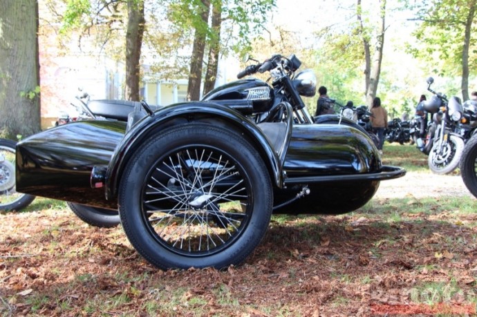 sidecar triumph bonneville attele e sidecar triumph bonneville attele e