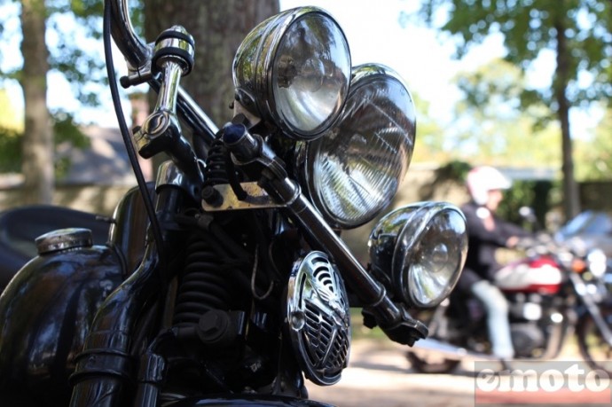springer regarde passer les bonneville springer regarde passer les bonneville