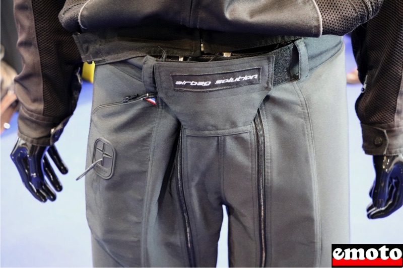 ce sur pantalon cx air dynamics s enfile facilement avec les grands zip