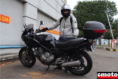 Kelio et sa Yamaha Diversion 600 chez Motos Sohn Strasbourg