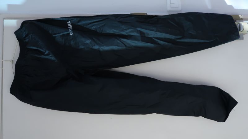 Pantalon de pluie Yamaha modèle Lookwell.