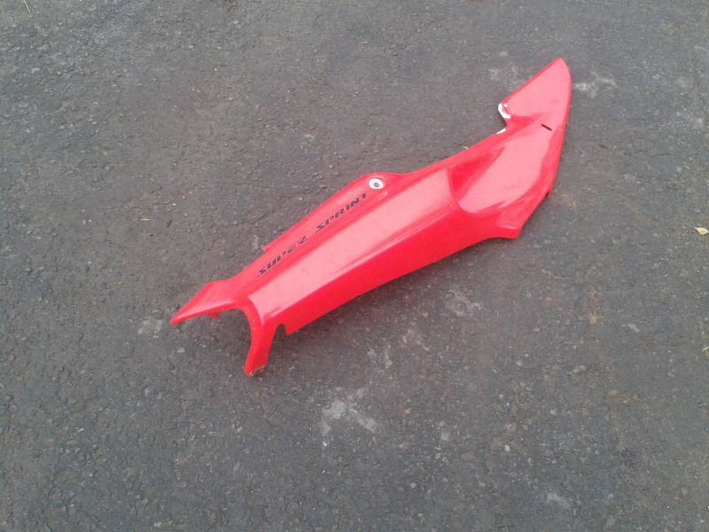 Cache latéral droit honda 125 nsr 1993 2/3