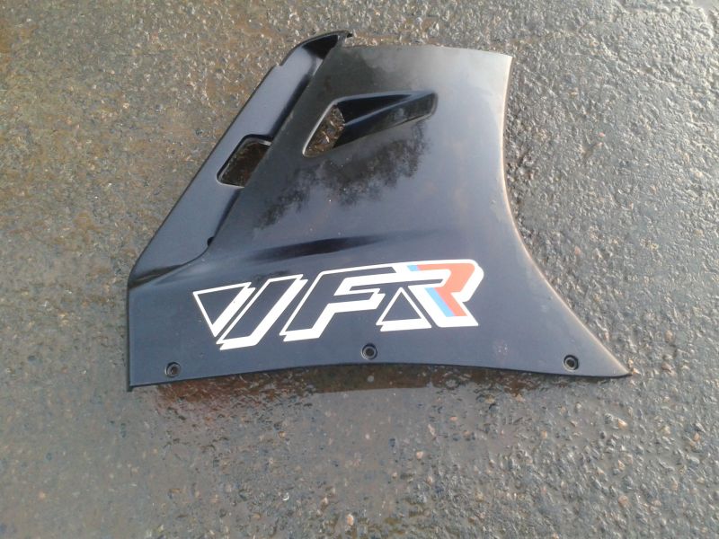 Flanc carénage droit honda750 vfr 1990