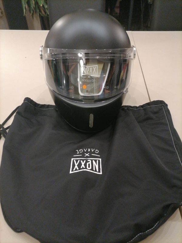 Casque moto 1/3