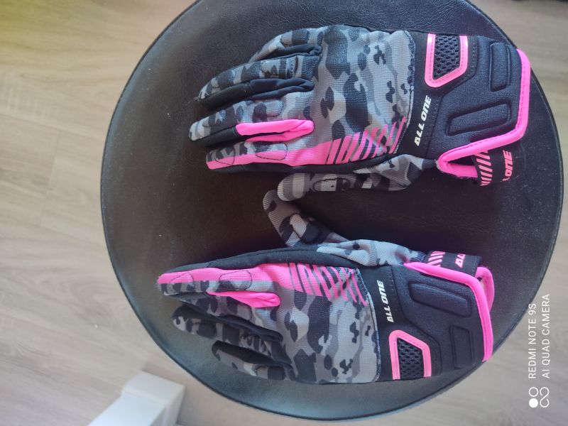 Gants de moto taille M 1/2