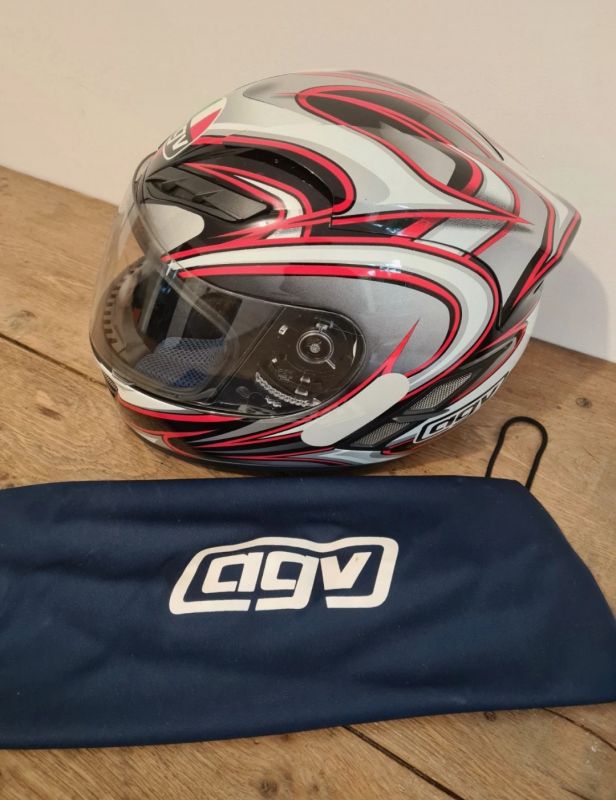 Casque intégral AGV 1/3