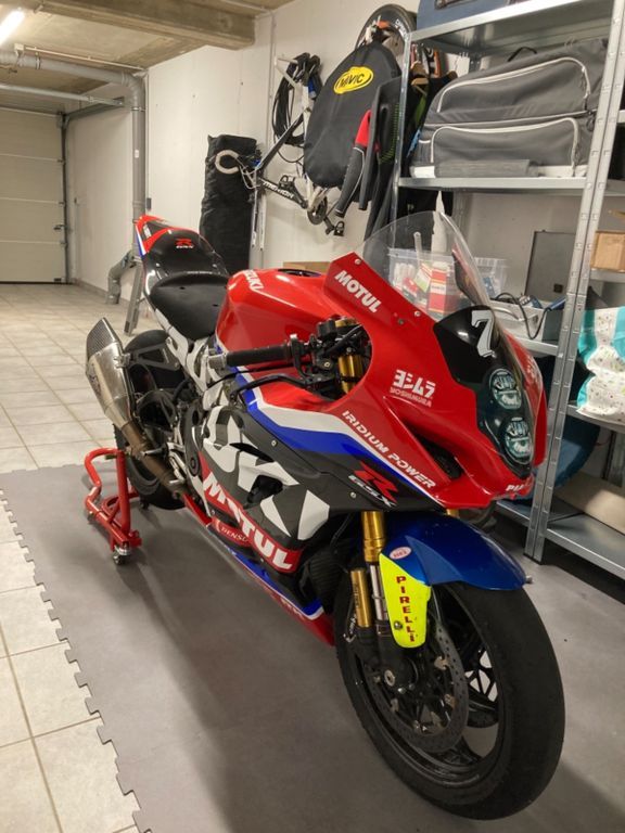 Suzuki GSXR 1000 RR L7 1/5