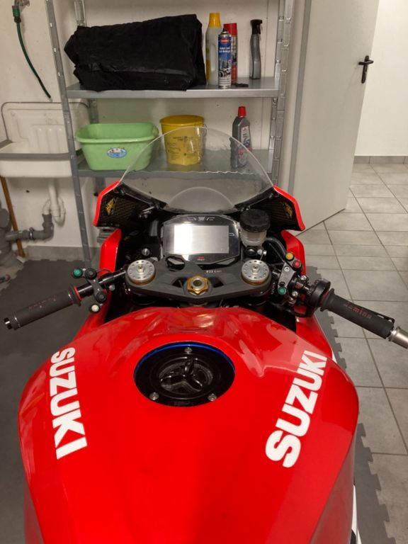 Suzuki GSXR 1000 RR L7 3/5