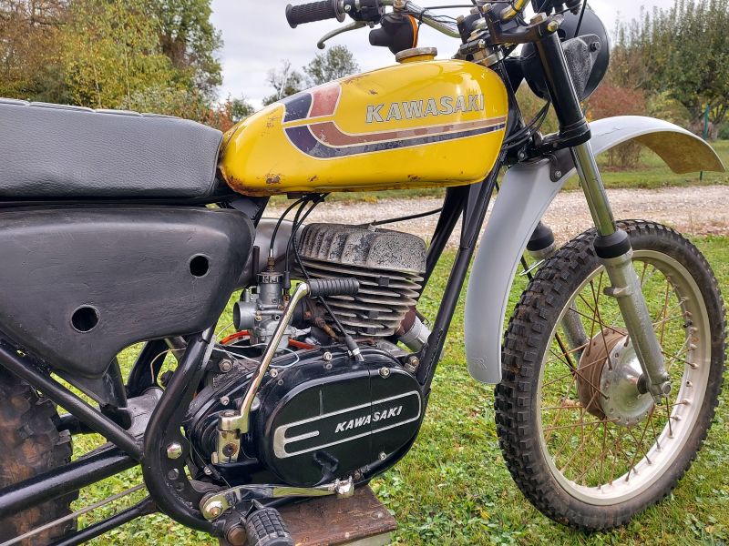 Rare Kawasaki 250 F11 1973 à restaure 4/5