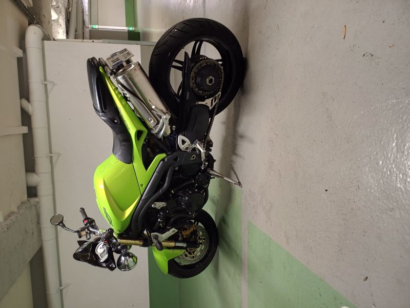 Triumph Speed Triple 1050 - 2007 - 13000 Km - CT v 2/3