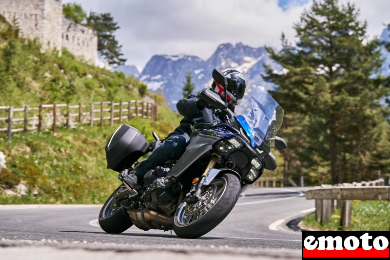 yamaha tracer 9 gt la version le mieux equipee des tracer 9
