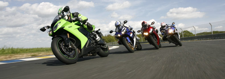 comparo cbr1000rr gsxr1000 r1 zx10r action comparo cbr1000rr gsxr1000 r1 zx10r action