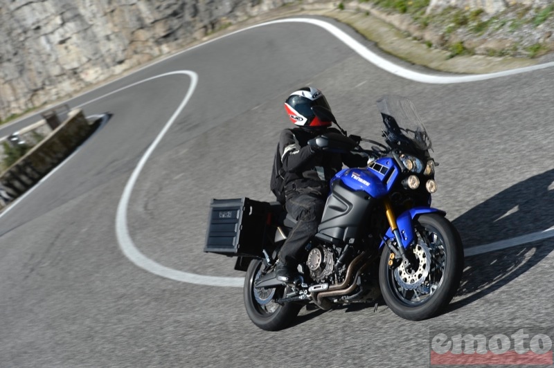 yamaha super tenere 1200 version ze avec ses suspensions electroniques