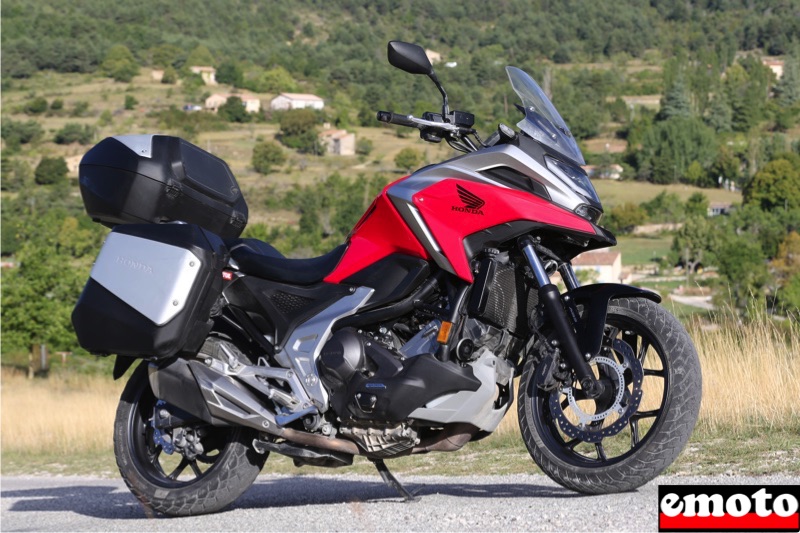 moto econome pour voyager