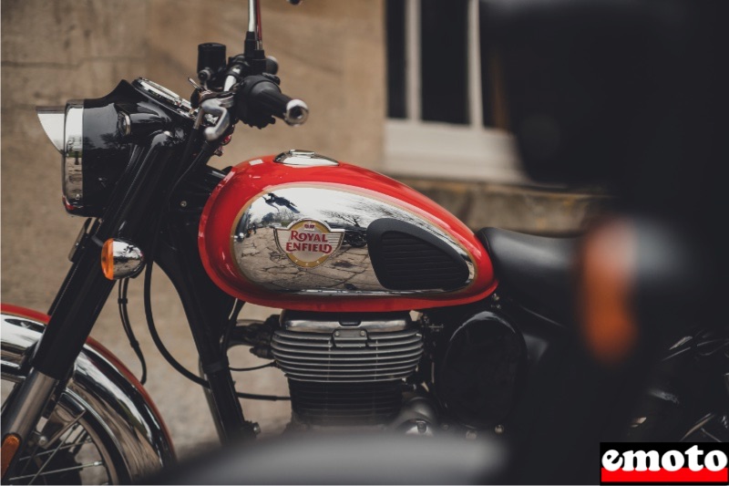 reservoir chrome et casquette de phare