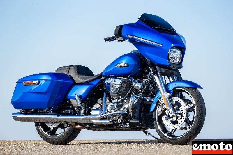 le style evolue en douceur pour conserver les lignes de la street glide