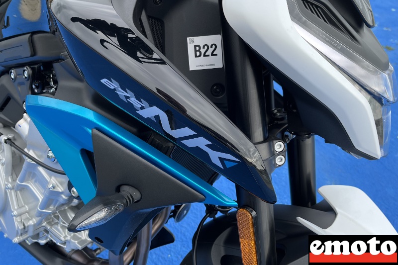 design soigne de la cf moto nk il est different de la sr r