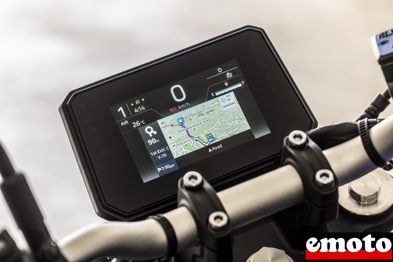 nouveau tableau de bord tft de 5 pouces avec la connectivite et la navigation a l aide de 2 applications sur son smartphone