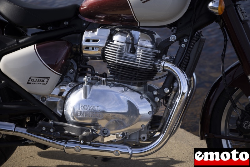 moteur bicylindre vertical de 650 cm3 dans la classic