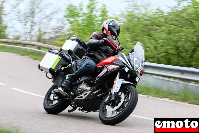 qj motor srt 600 sx touring une petite moto facile pour voyager