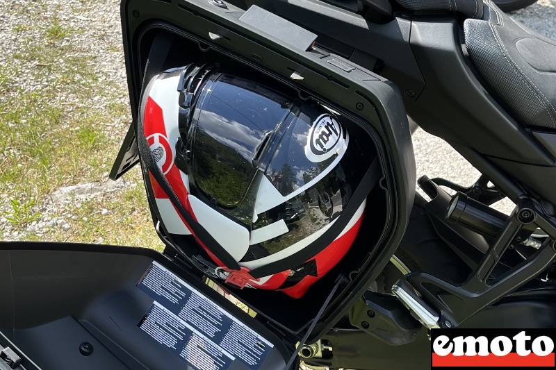 casque integral dans une valise tous ne rentrent pas