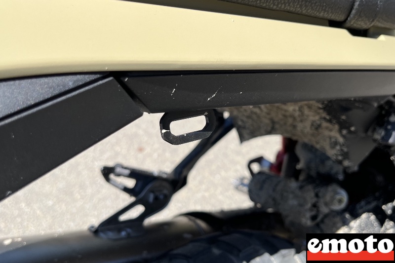 anneau pour arrimer quelque chose sur la selle