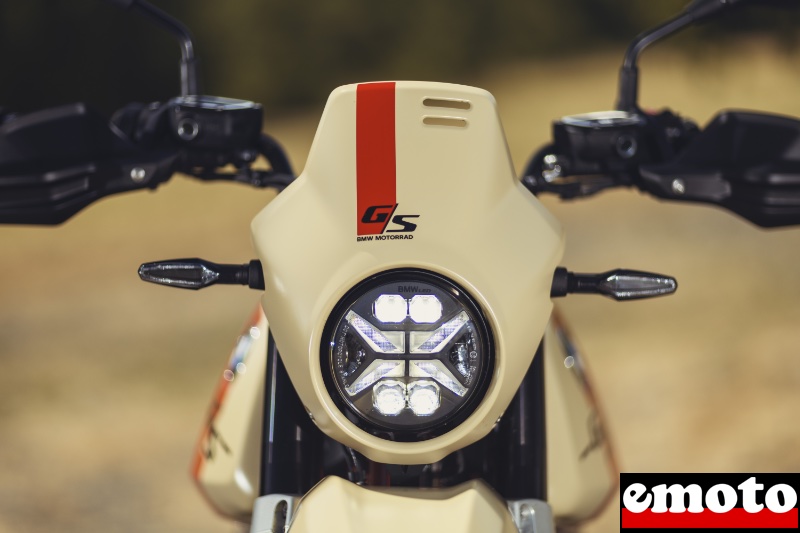 phare a led avec le x qui rappelle les r 1300 gs et gsa