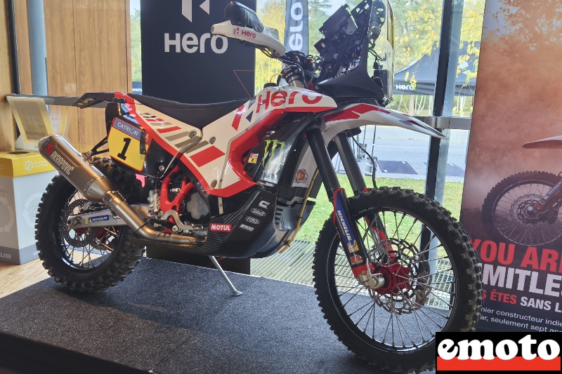 hero championne du monde de rallye raid 2024 avec le pilote ross branch