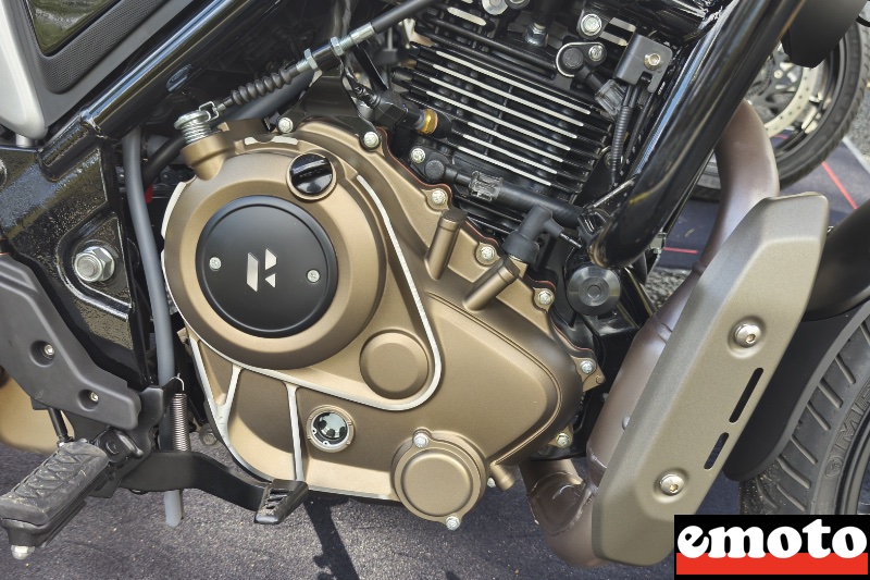 moteur monocylindre de 440 cm3