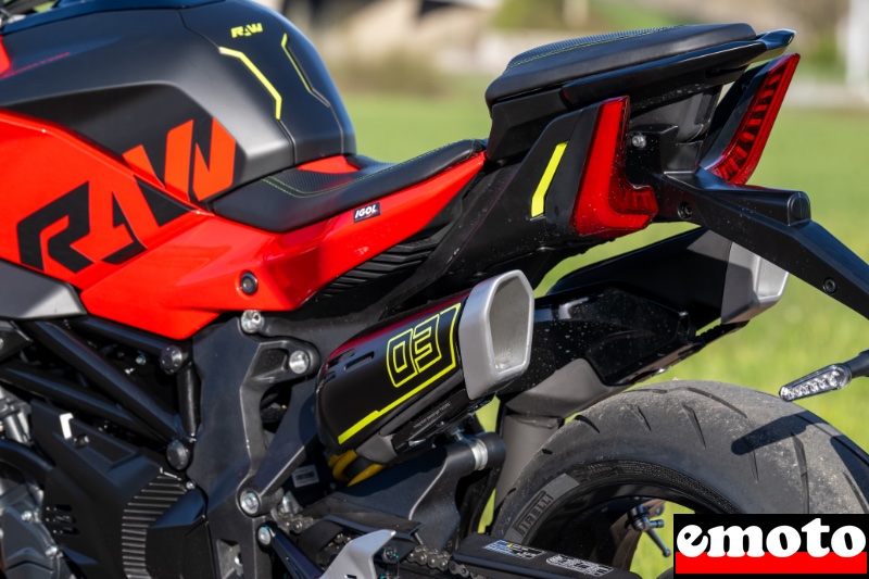 design incoryable de l arriere de cette moto