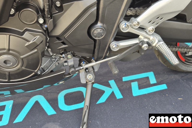 pas de shifter pour la 350 rr mais elles passent bien a la volee
