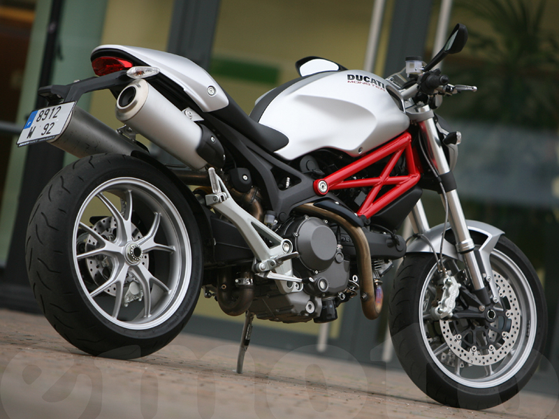 Essai Ducati Monster 1100