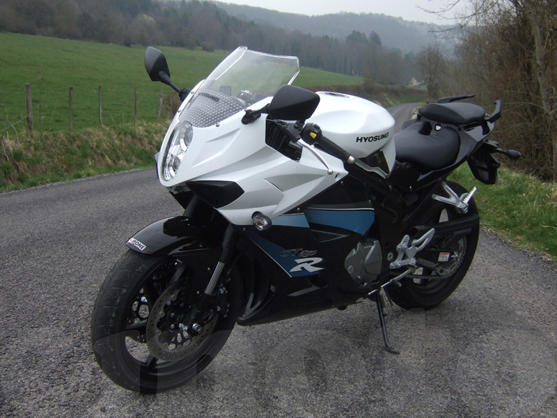 Essai Hyosung GTR650